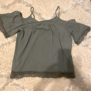 Top size M gray/green